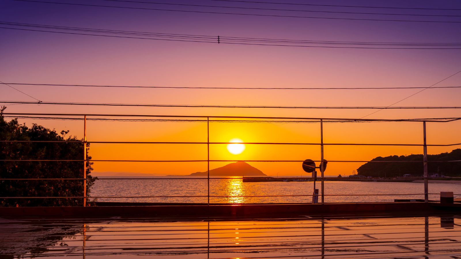海と夕陽 Turquoise Serenityの写真(福岡県糸島市)
